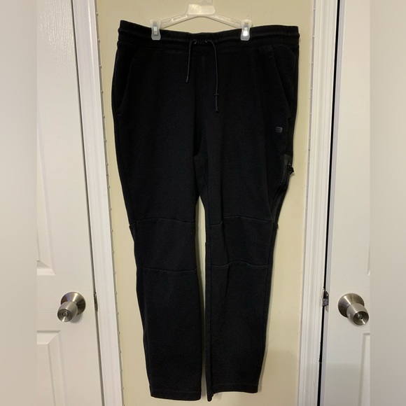 Men’s Layer 8 size XL Versatility pant - Picture 1 of 5
